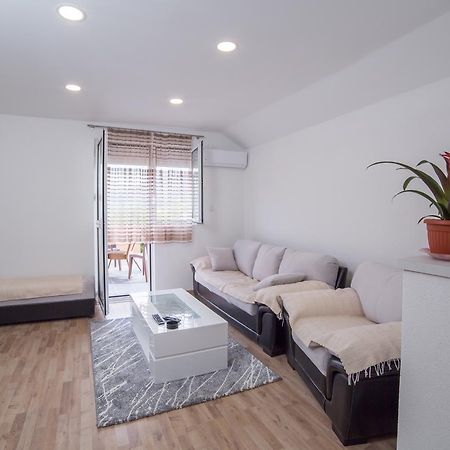 Apartment Milena Virpazar Luaran gambar
